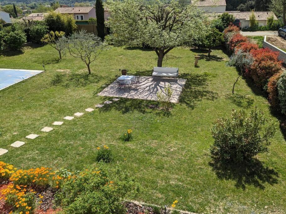 Villa Calme Avec Piscine A Greoux Esterno foto